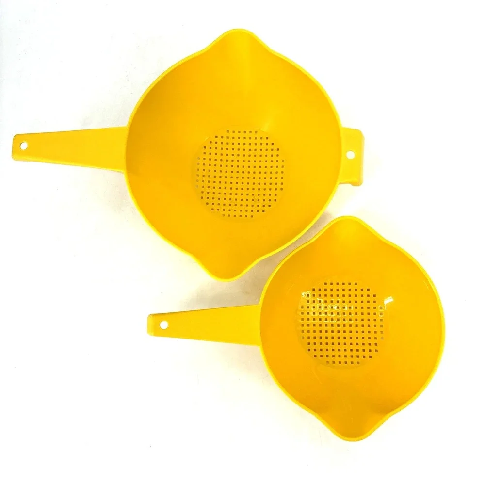 Tupperware set yellow
